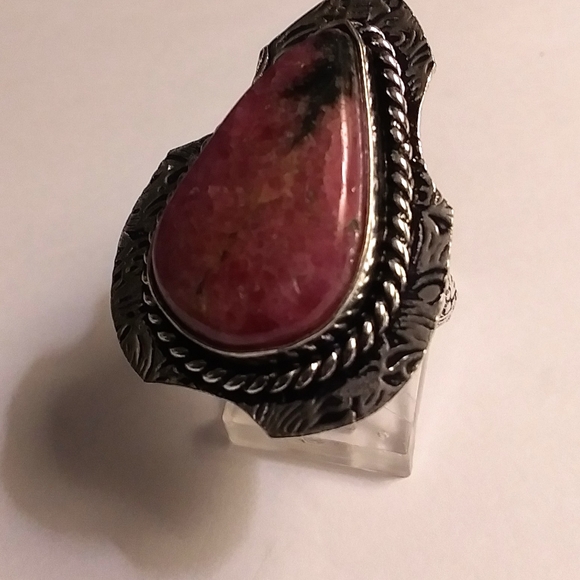 Unique 925 Sterling Silver Rhodalite Ring